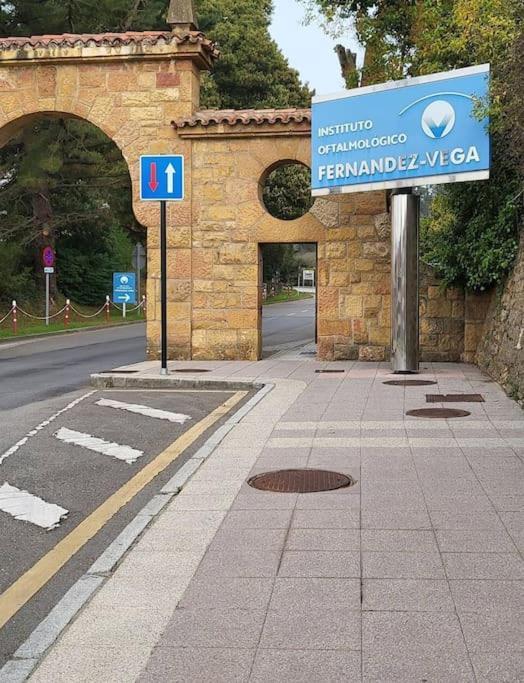 ¡al Lado De La Clinica Oftalmologica Vega! * Oviedo