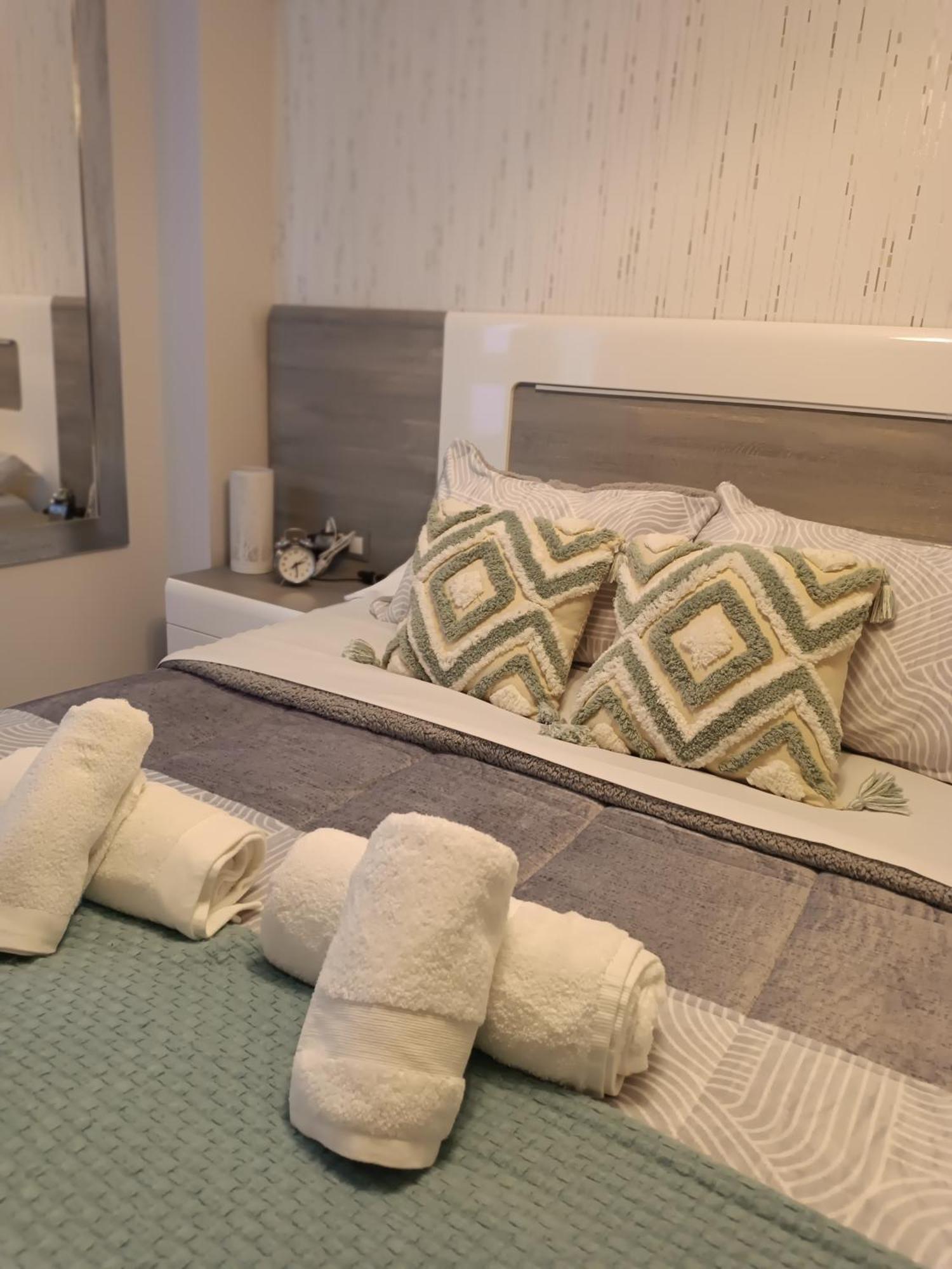 ¡al Lado De La Clinica Oftalmologica Vega! Apartment *